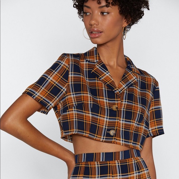 💥NWT BUTTON UP CHECKERED TOP💥 - Picture 2 of 5